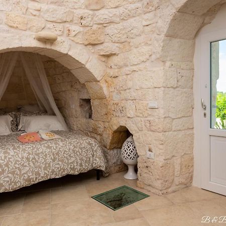 Il Mandorlo Poeta Bed & Breakfast ออสตูนี ภายนอก รูปภาพ