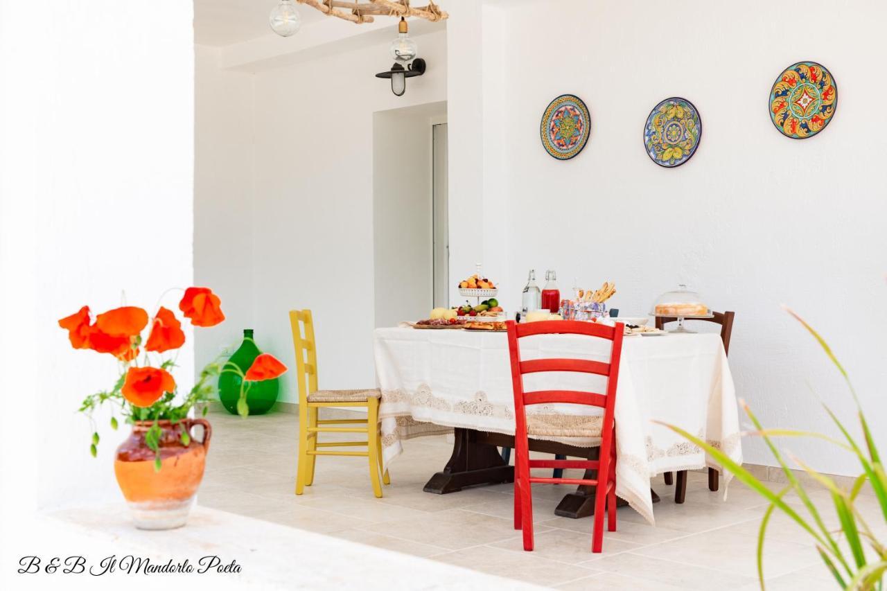 Il Mandorlo Poeta Bed & Breakfast ออสตูนี ภายนอก รูปภาพ