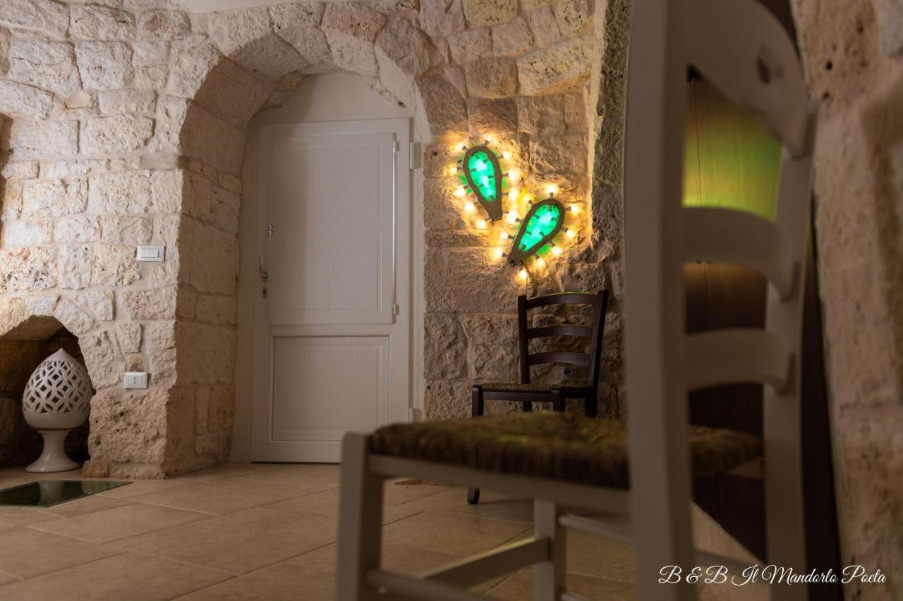 Il Mandorlo Poeta Bed & Breakfast ออสตูนี ภายนอก รูปภาพ