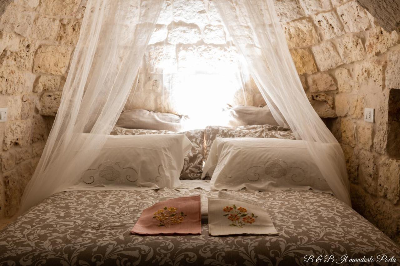 Il Mandorlo Poeta Bed & Breakfast ออสตูนี ภายนอก รูปภาพ